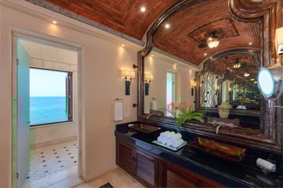Luxury Villa Photo #21