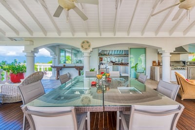 Luxury Villa Photo #11