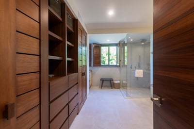 Luxury Villa Photo #62