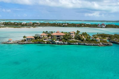 Luxury Villa Photo #37