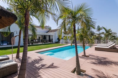 Luxury Villa Photo #4
