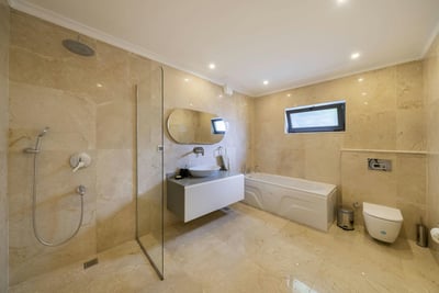 Luxury Villa Photo #41