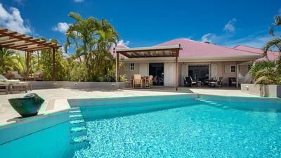 Luxury Villa Photo #3