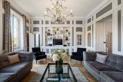 Luxury Villa Photo #3