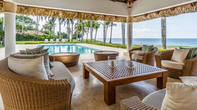 Luxury Villa Photo #6