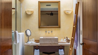 Luxury Villa Photo #24