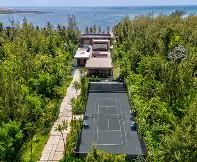 Luxury Villa Photo #18