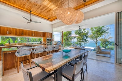 Luxury Villa Photo #20