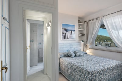 Luxury Villa Photo #39