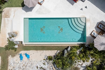 Luxury Villa Photo #4