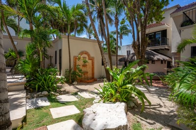 Luxury Villa Photo #19
