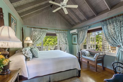 Luxury Villa Photo #32