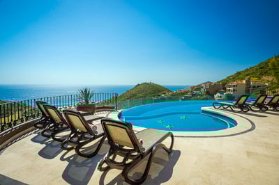 Luxury Villa Photo #12