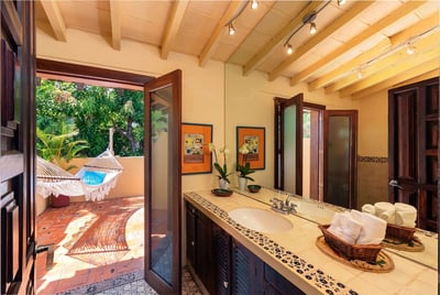 Luxury Villa Photo #33