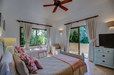 Luxury Villa Photo #41