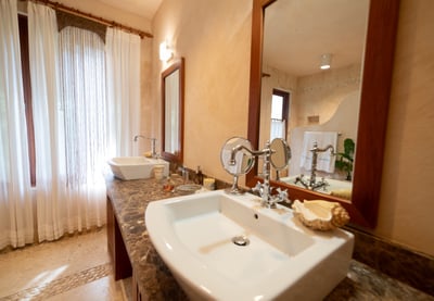 Luxury Villa Photo #47