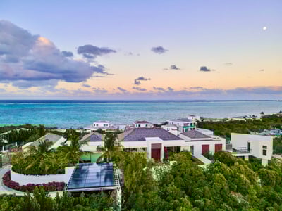 Luxury Villa Photo #5