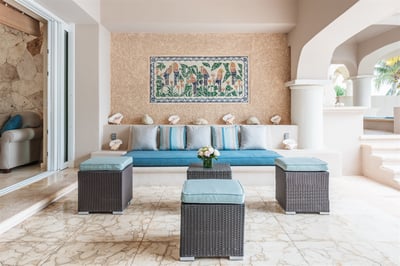 Luxury Villa Photo #10