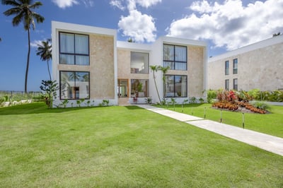 Luxury Villa Photo #35
