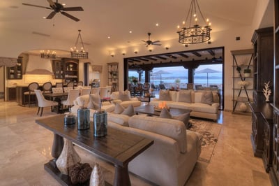 Luxury Villa Photo #16