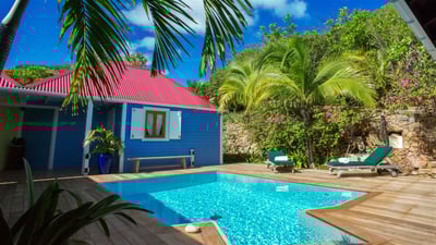 Pool & Terrace