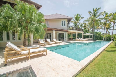 Luxury Villa Photo #2