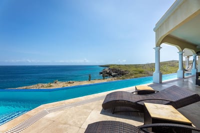 Luxury Villa Photo #9