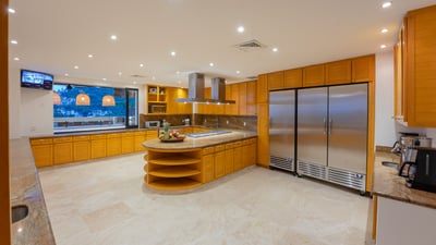 Luxury Villa Photo #28