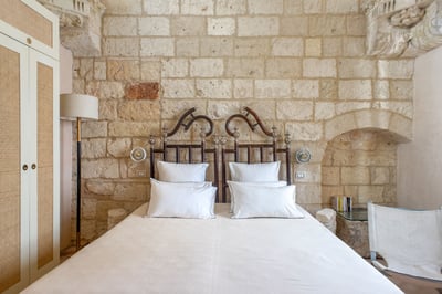 Luxury Villa Photo #22