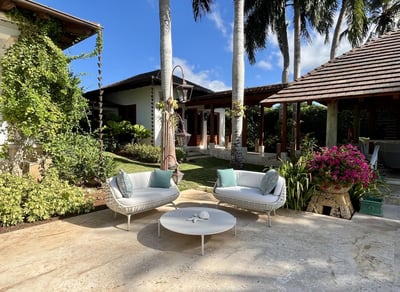 Luxury Villa Photo #13