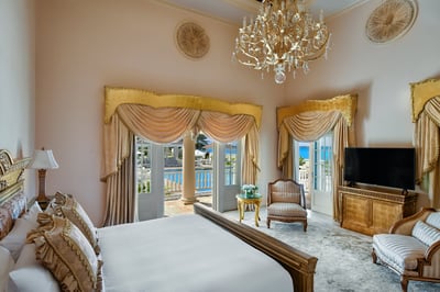 Luxury Villa Photo #26