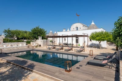 Luxury Villa Photo #13