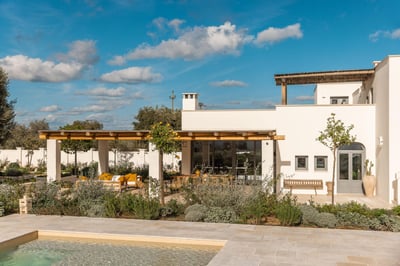 Luxury Villa Photo #2