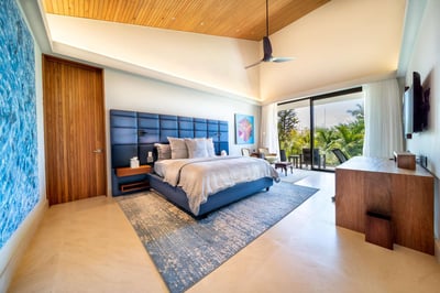 Luxury Villa Photo #45