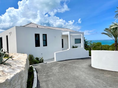 Luxury Villa Photo #28