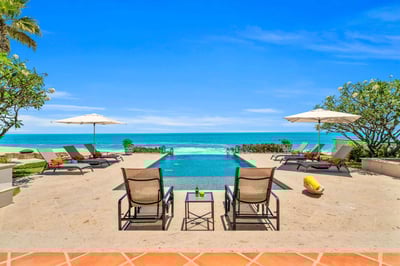 Luxury Villa Photo #5