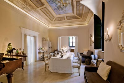 Luxury Villa Photo #13