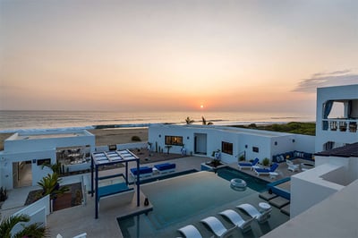 Luxury Villa Photo #5