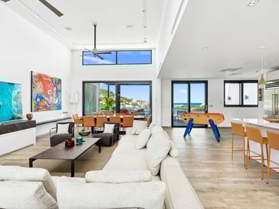 Luxury Villa Photo #16