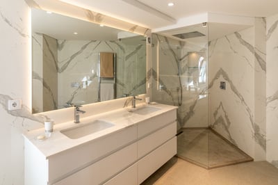 Luxury Villa Photo #23