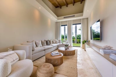 Luxury Villa Photo #10