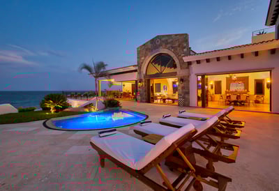 Luxury Villa Photo #5