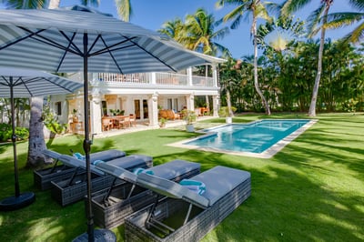 Luxury Villa Photo #4
