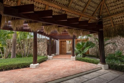 Luxury Villa Photo #10