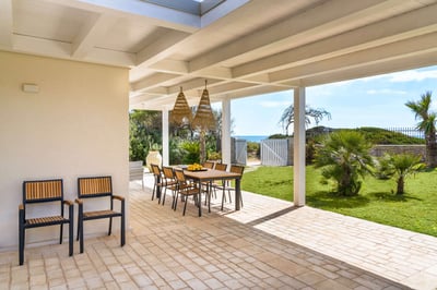 Luxury Villa Photo #13