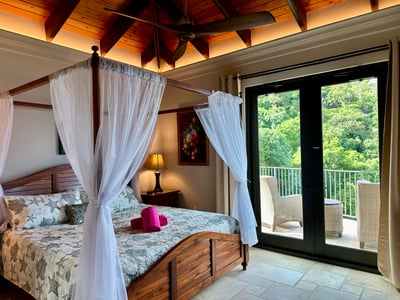 Luxury Villa Photo #33