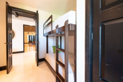 Luxury Villa Photo #24