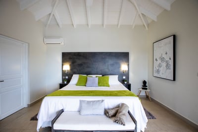 Luxury Villa Photo #23