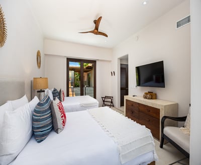 Luxury Villa Photo #50