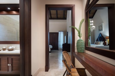 Luxury Villa Photo #35
